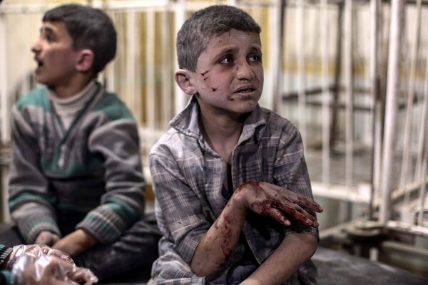 Συρία: Mε νευροτοξικό αέριο βομβάρδισαν τους άμαχους - Στους 86 ανέρχονται οι νεκροί