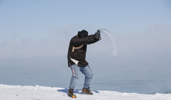 Πόσο κρύο είναι το Polar Vortex - Δείτε τι συμβαίνει από το ακραίο ψύχος