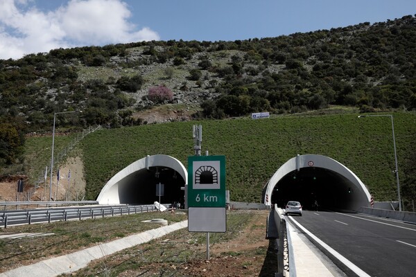 Τέμπη: Φωτογραφίες από τα εγκαίνια της σήραγγας που θεωρείται η μεγαλύτερη των Βαλκανίων