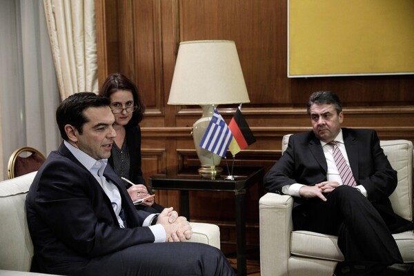 Γκάμπριελ προς Τσίπρα: Πρέπει να δουλέψουμε όλοι ώστε τον Απρίλιο να φτάσουμε σε λύση