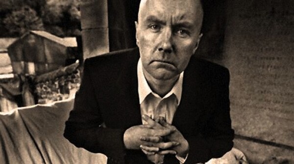 Ο Irvine Welsh ετοιμάζει τώρα τηλεοπτική σειρά για την Ίμπιζα της δεκαετίας του '80