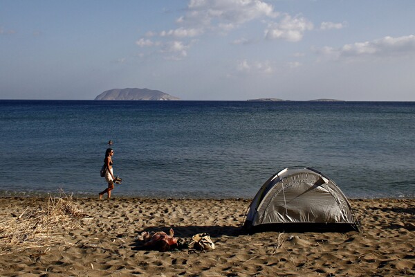 38 βουλευτές του ΣΥΡΙΖΑ ζητούν την νομιμοποίηση του ελεύθερου κάμπινγκ