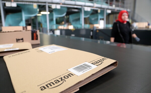 «Οπισθοχωρεί» η Amazon μετά τις αντιδράσεις- Δεν θα κατασκευάσει δεύτερη έδρα στη Νέα Υόρκη