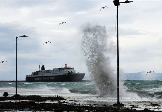 Δέκα μποφόρ στο Αιγαίο - Απαγορευτικό απόπλου σε πολλά λιμάνια