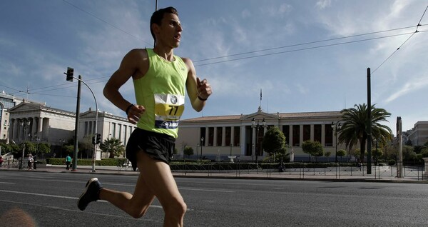 Κυκλοφοριακές ρυθμίσεις στο κέντρο της Αθήνας για τον Ημιμαραθώνιο