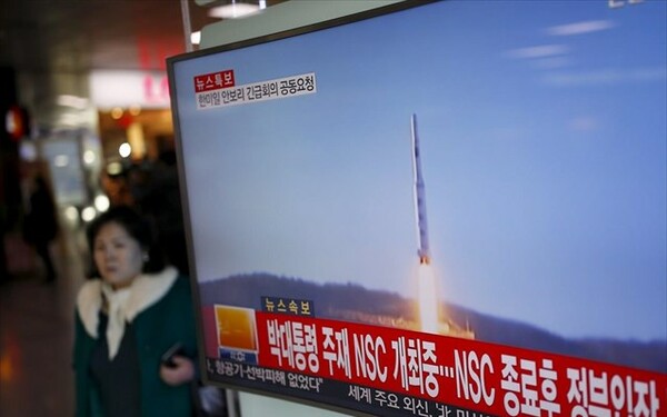 Η Βόρεια Κορέα εκτοξεύει πύραυλο στη θάλασσα μιά ημέρα πριν τη συνάντηση κορυφής Τραμπ και Σι
