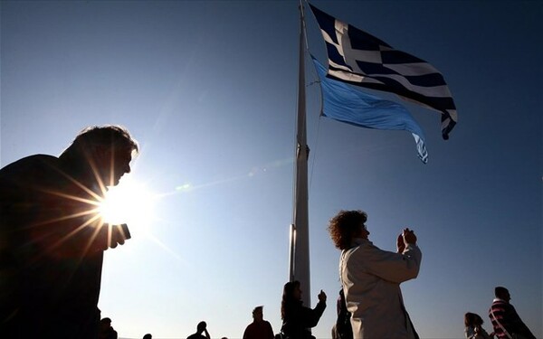 Υπ. Τουρισμού: Πάνω από 30 εκ. τουρίστες θα έρθουν φέτος στην Ελλάδα