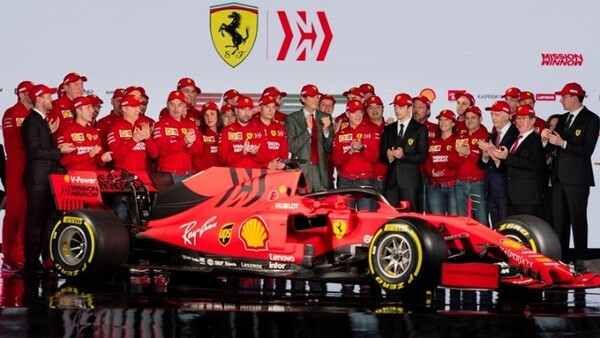 F1: Η Ferrari παρουσίασε το καινούργιο μονοθέσιο για το 2019