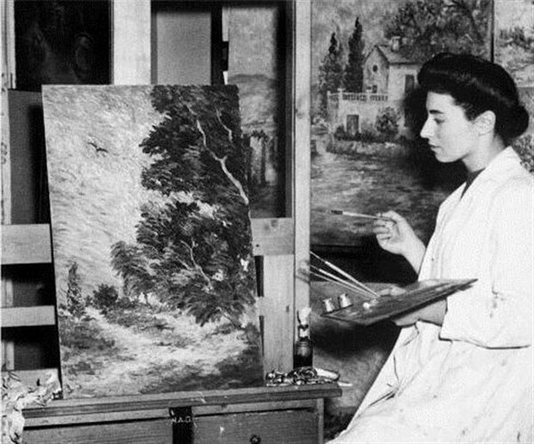 Πέθανε η Νίκη Γουλανδρή, η φιλάνθρωπος και ζωγράφος που ίδρυσε το μουσείο Φυσικής Ιστορίας