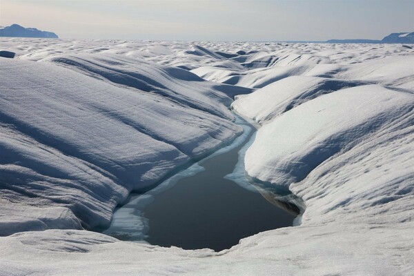 Έρευνα: Oι πάγοι της Γροιλανδίας λιώνουν πολύ γρηγορότερα απ' όσο πίστευαν οι επιστήμονες