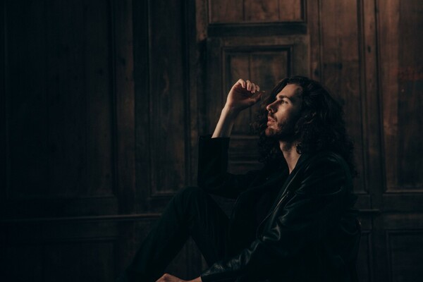 O Hozier, για πρώτη φορά στην Αθήνα, καλεσμένος του Release