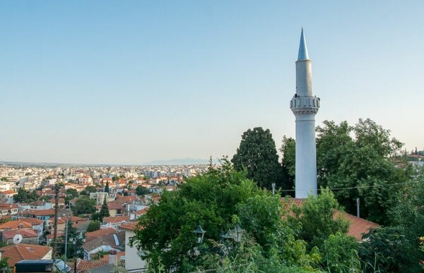 Συναγερμός στην Ξάνθη - Βρήκαν όπλα και σφαίρες σε τζαμί