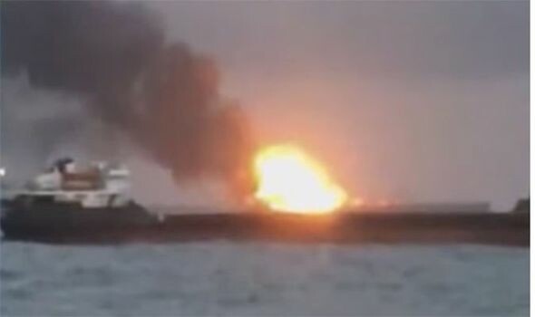 Φωτιά και έκρηξη σε δύο πλοία στα στενά του Κέρτς- Αρκετοί νεκροί (upd)