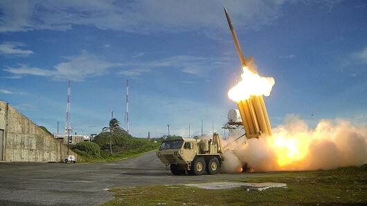 Οι ΗΠΑ αρχίζουν τη μεταφορά συστήματος πυραυλικής άμυνας στη Νότια Κορέα
