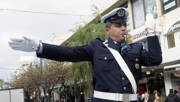 Tα μέτρα της Τροχαίας για την έξοδο με αφορμή την 25η Μαρτίου