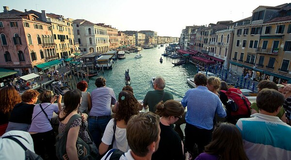Iταλία: O υπουργός Τουρισμού διαφωνεί με τον «φόρο εισόδου» για τους τουρίστες στη Βενετία