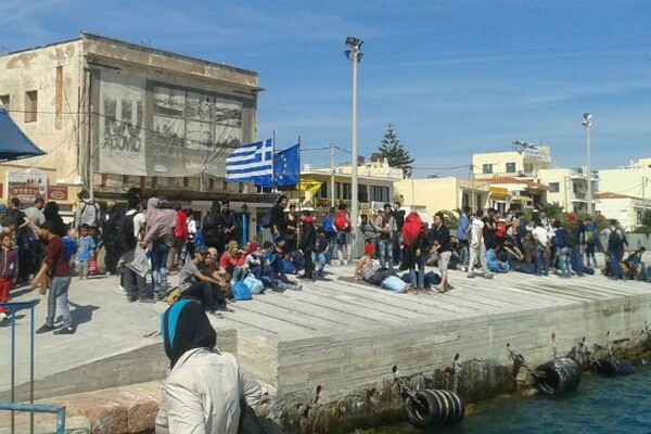 Xίος: Τραυματίστηκε στο χέρι 15χρονος μετανάστης που κρύφτηκε σε νταλίκα για να μεταβεί στον Πειραιά