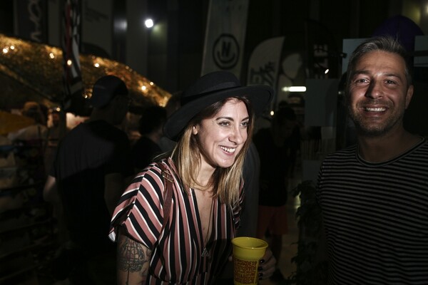 Με Ικαριώτικο γλέντι κλείνει απόψε το Surf Art Festival - Φωτογραφίες από το πιο καλοκαιρινό φεστιβάλ της Αθήνας