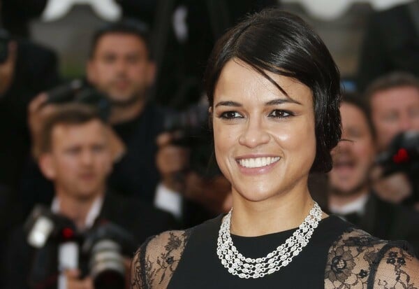 Η Michelle Rodriguez λέει ότι θ' αποχωρήσει από το καστ του «Fast and Furious» αν δεν αναβαθμιστεί ο ρόλος των γυναικών