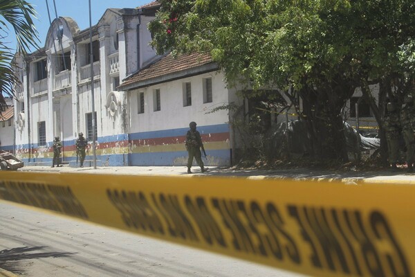 Σομαλία: Ισλαμιστές αντάρτες λιθοβόλησαν μέχρι θανάτου έναν άνδρα με την κατηγορία της μοιχείας
