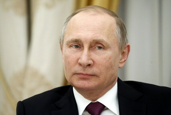 Πούτιν: «Ανοησίες» ότι έχω υλικό για να εκβιάσω τον Τραμπ