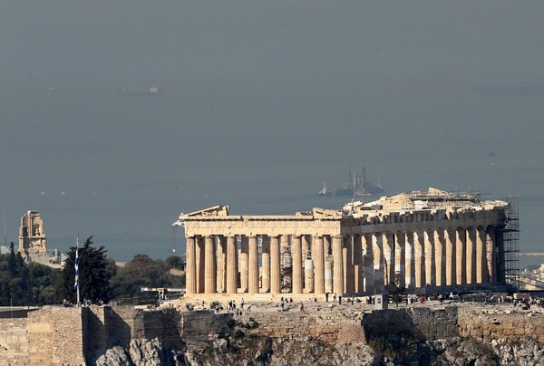 Εντυπωσιακές φωτογραφίες από την ρυμούλκηση του θωρηκτού Αβέρωφ