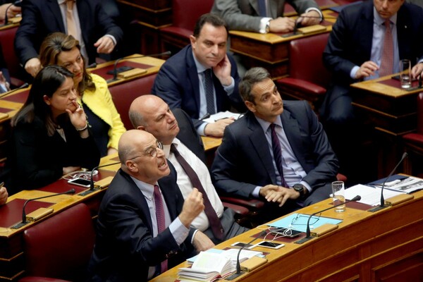 Μητσοτάκης προς Τσίπρα: Να αποσύρετε την "φωτογραφική" τροπολογία