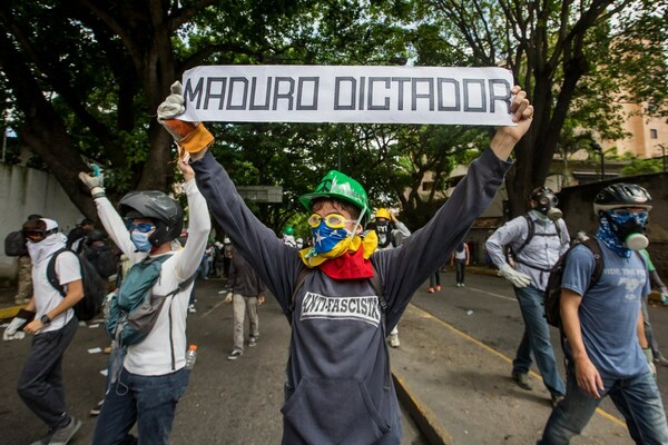 Βενεζουέλα: το βίαιο τέλος των ψευδαισθήσεων