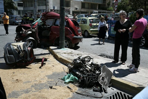 Νεκρός ο οδηγός που τραυματίστηκε στο τροχαίο στη λεωφόρο Συγγρού