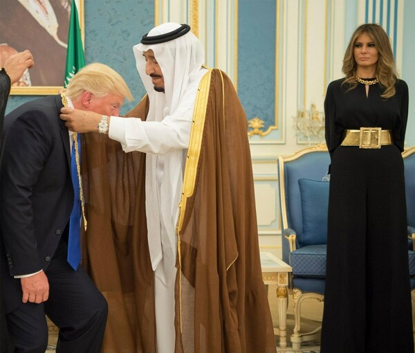 Σαουδική Αραβία: Ο Τραμπ κλείνει το μεγάλο deal για τη βιομηχανία όπλων των ΗΠΑ