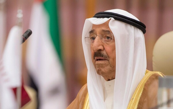 Κρίση του Κατάρ: Ο εμίρης του Κουβέιτ μεταβαίνει στη Σαουδική Αραβία ως μεσολαβητής