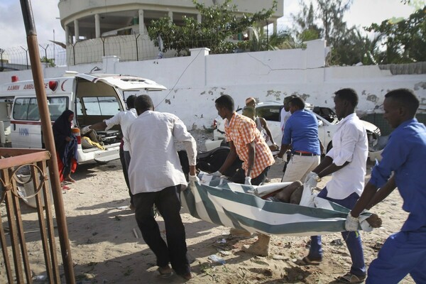 Σομαλία: Τουλάχιστον 19 νεκροί από επίθεση τζιχαντιστών σε ξενοδοχείο