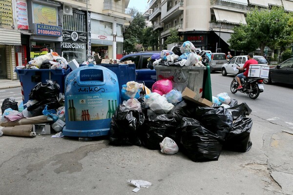 24ωρη απεργία σήμερα από την ΠΟΕ-ΟΤΑ με σκουπίδια παντού