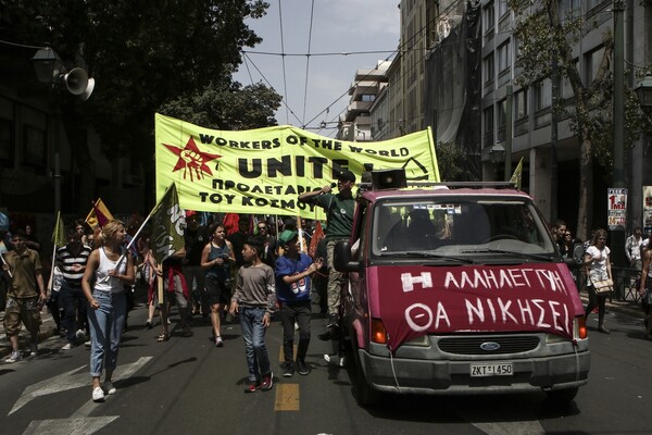 Αγωνιστική Πρωτομαγιά στο Σύνταγμα - ΦΩΤΟΓΡΑΦΙΕΣ