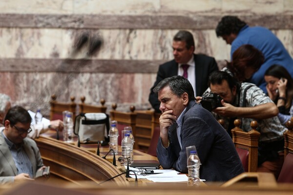 ΣΥΡΙΖΑ και ΑΝΕΛ «πέρασαν» από τις Επιτροπές της Βουλής τα μέτρα