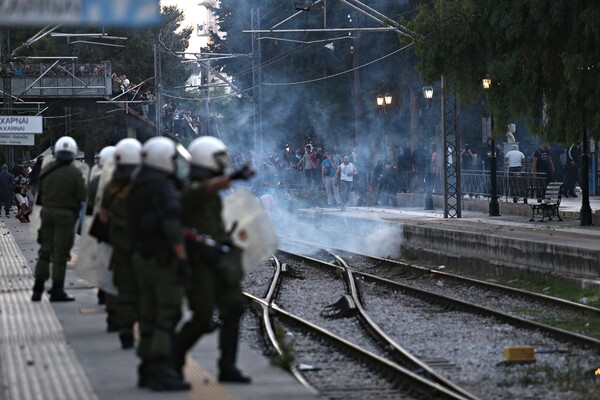 Φωτογραφίες από τα επεισόδια και την ένταση στο Μενίδι