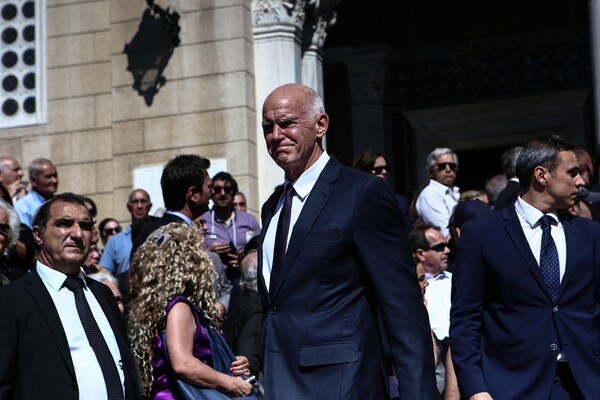 Το «ύστατο χαίρε» στον Κωνσταντίνο Μητσοτάκη: Οι επικήδειοι και οι παρουσίες (ΦΩΤΟΡΕΠΟΡΤΑΖ)