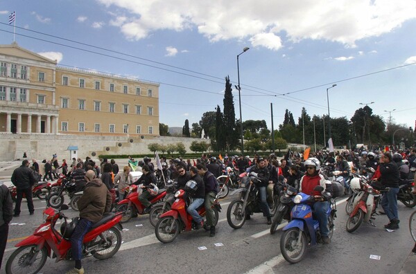 Χωρίς ντελίβερι σήμερα - Οι διανομείς και οι κούριερ απεργούν