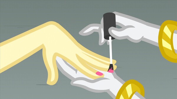 Φαίδρα, ποιες είναι οι τάσεις στα νύχια το φετινό καλοκαίρι;