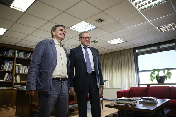 Ρέγκλινγκ: Αν προχωρήσουν οι μεταρρυθμίσεις, η Ελλάδα θα βγει στις αγορές