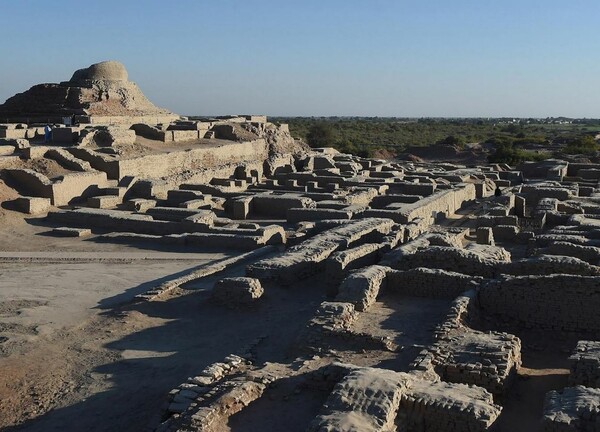 Οι αρχαιολόγοι θα αφήσουν θαμμένη μία αρχαία πόλη ηλικίας 5.000 ετών για την προστατέψουν από το κλίμα και τους ανθρώπους