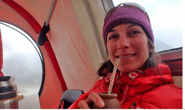 Σώθηκε ορειβάτισσα που παρέμεινε αποκλεισμένη για 4 μέρες στο ψηλότερο βουνό του Καναδά