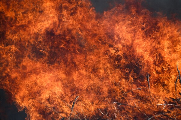 Νέα πυρκαγιά στην Κεφαλονιά- Ξέσπασε φωτιά έξω από το χωριό Καραβάδο