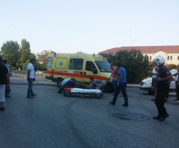 Τρίκαλα: Μοτοσικλετιστής τραυμάτισε θανάσιμα 79χρονο πεζό