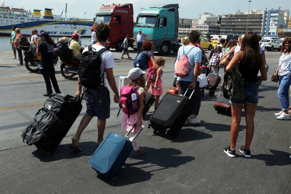 Αναχωρούν και οι τελευταίοι εκδρομείς για τον Δεκαπενταύγουστο