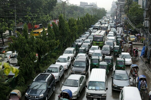 Μπαγκλαντές: Το Ανώτατο Δικαστήριο απαγόρευσε τη «βουβουζέλα» στις κόρνες των αυτοκινήτων λόγω ηχορύπανσης