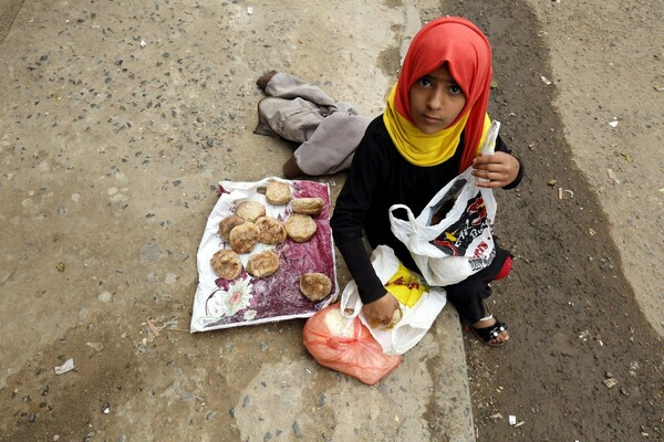 Υεμένη: Σχεδόν 2 εκατομμύρια παιδιά υποφέρουν από οξύ υποσιτισμό