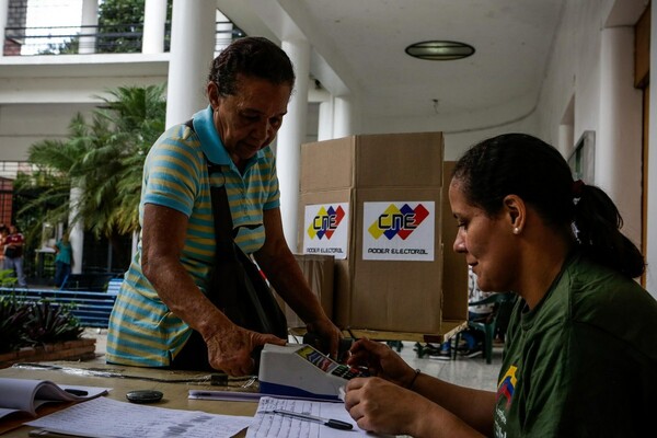 Βενεζουέλα: «Πειραγμένα» τα στοιχεία συμμετοχής στις εκλογές - Ανακοινώθηκαν 1 εκατ. παραπάνω ψήφοι