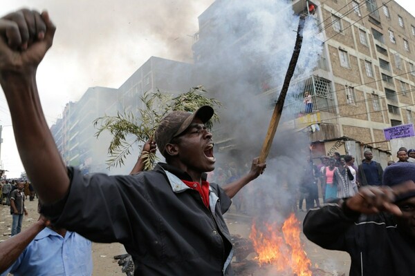 Αναταραχή στην Κένυα μετά τις εκλογές - Τουλάχιστον 2 διαδηλωτές νεκροί από πυρά αστυνομικών