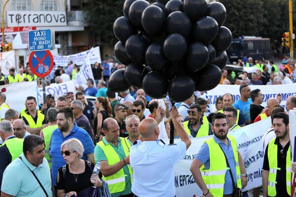Θεσσαλονίκη: Συγκέντρωση και πορεία ένστολων στο κέντρο της πόλης- Παρών κι ο αρχηγός της ΕΛ.ΑΣ.